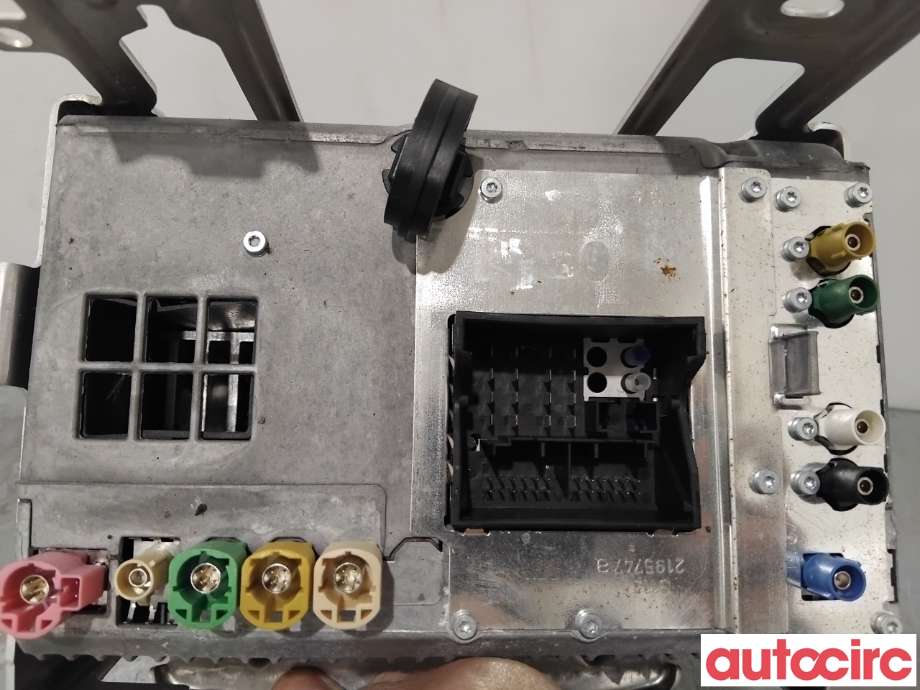 Bilstereo navigasjon til BMW i3 2013-2022  (BMW|65129325985|HBB124|65126826786)