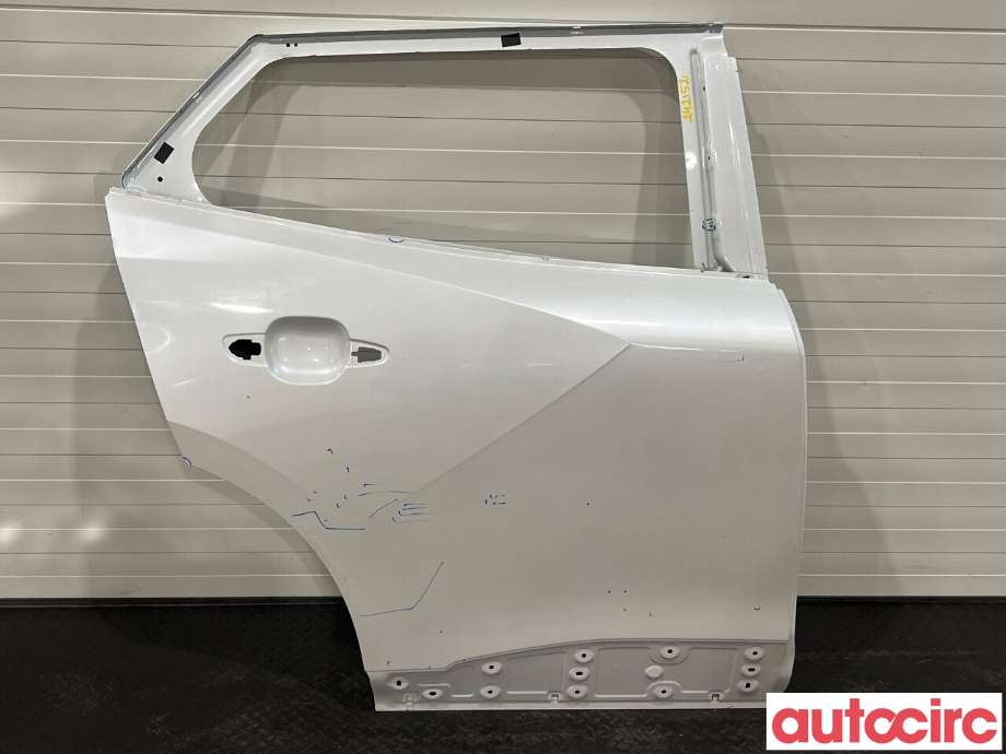 Dør høyre bak til Peugeot 2008, 2019-->> (Type II) (PEUGEOT|9831048080)