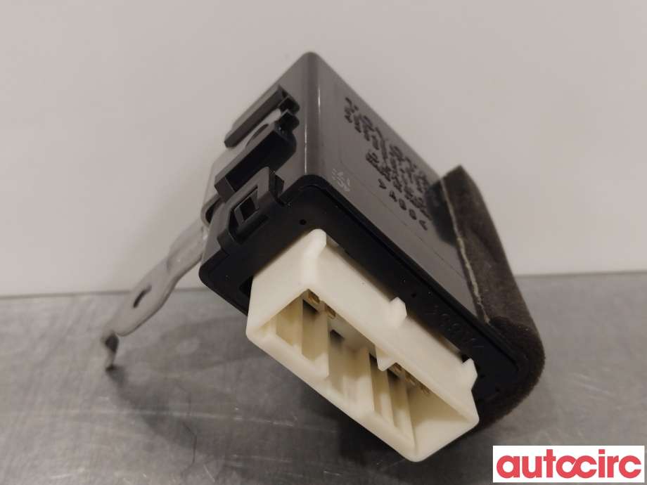 Rele diverse til Lexus CT 2010-2020  (LEXUS|8594076020)