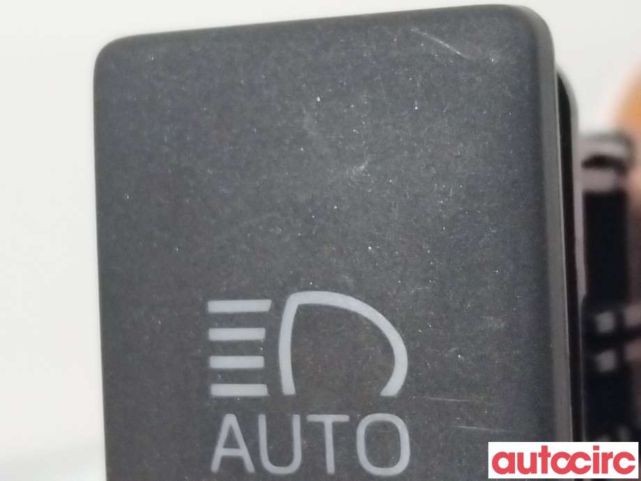 Bryter diverse til Lexus CT 2010-2020  (LEXUS|8415376020|)