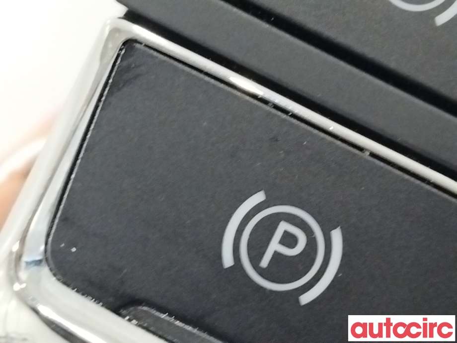 Bryter elektrisk håndbrekk/parkbrems til MG Marvel R 2021-->>  (MG|10460703)