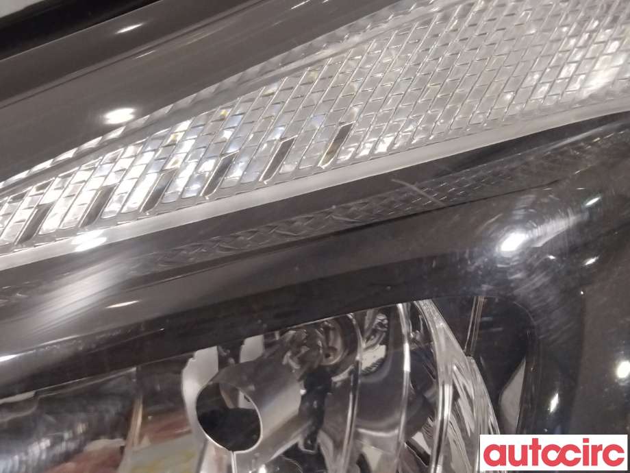 Frontlykt venstre halogen til Opel Corsa E 2015-2019  (OPEL|39108222|13381335)