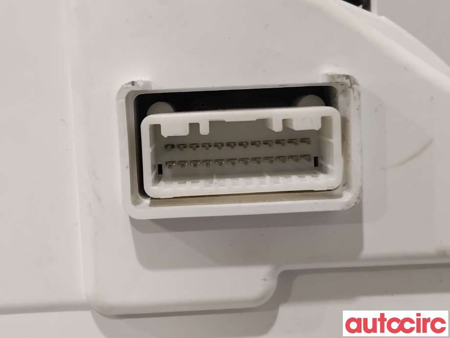 Instrumentpanel til Mitsubishi Outlander 2012-2015 (Type III, Fase 1)  (MITSUBISHI|8100B897|MM0059-005)