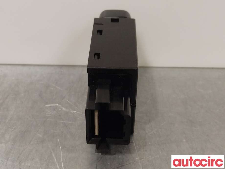 Bryter diverse til Mitsubishi ASX 2010-2019  (MITSUBISHI|8602A030|)
