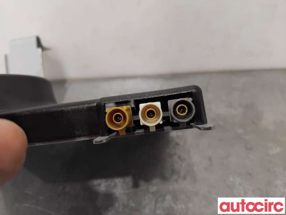 Antenne forsterker til Audi A3 2003-2008 (Type II, Fase 1) (AUDI|8P4035225A|7617310100)