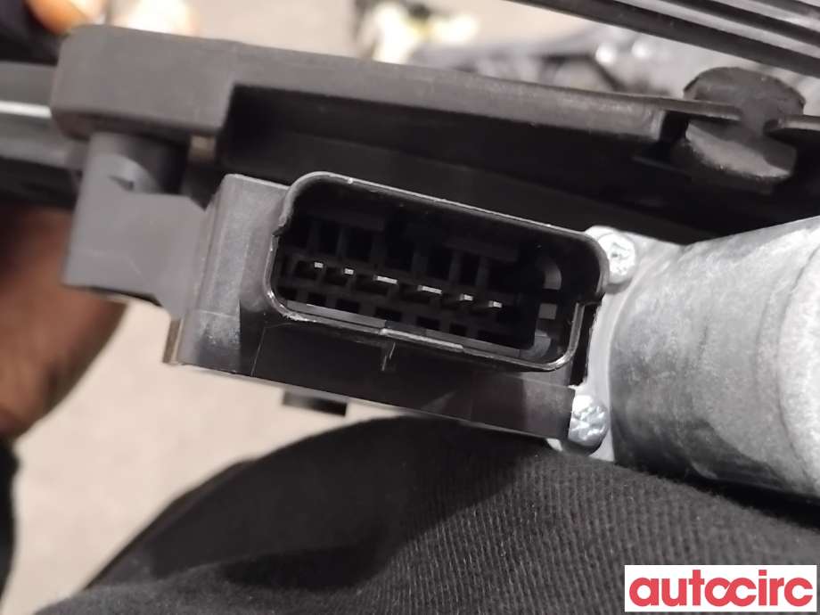 Ruteheis venstre foran til Citroën C4, Spacetourer 2019-->>  (CITROEN|9832821680|E30314-102|9832841680)