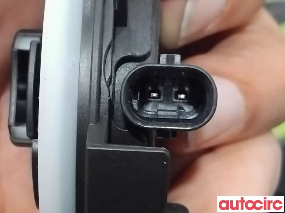 Airbag sensor venstre til Mercedes GLC 2015-2022 (X253) (X253) (MERCEDES|A2139051115||A2229051500)