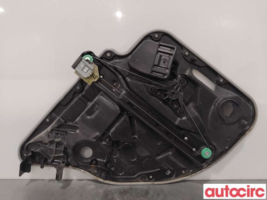Ruteheis til Mercedes GLC 2015-2022 (X253) (X253) (MERCEDES|A2537308002|)