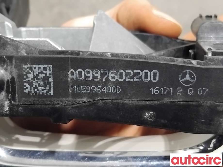 Dørhåndtak utv høyre bak til Mercedes GLC 2015-2022 (X253) (X253) (MERCEDES|A0997605601||A0997602200)