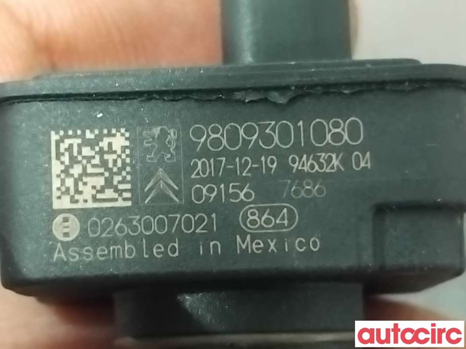 Kamera til Peugeot Expert 2016-->> (Type III)  (PEUGEOT|9809301080|0263007021)