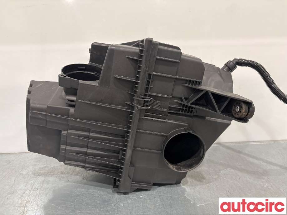 Luftfilterboks til VW Transporter / Caravelle 2009-2015 (Fase 2) (T5) (T5) (VOLKSWAGEN|7E0129607)