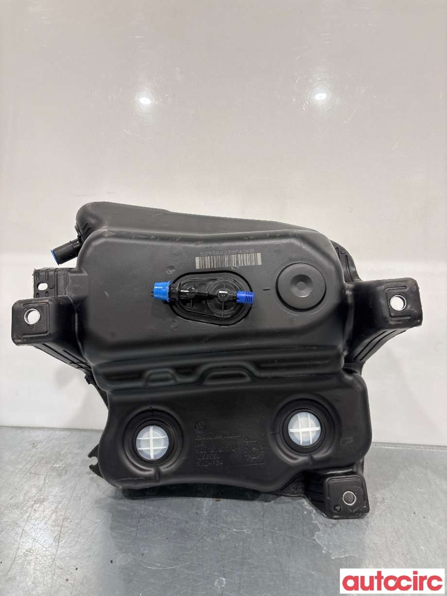 AdBlue tank til VW Passat 2015-2019 (Fase 1) (B8) (B8) (VOLKSWAGEN|3Q0131877D)