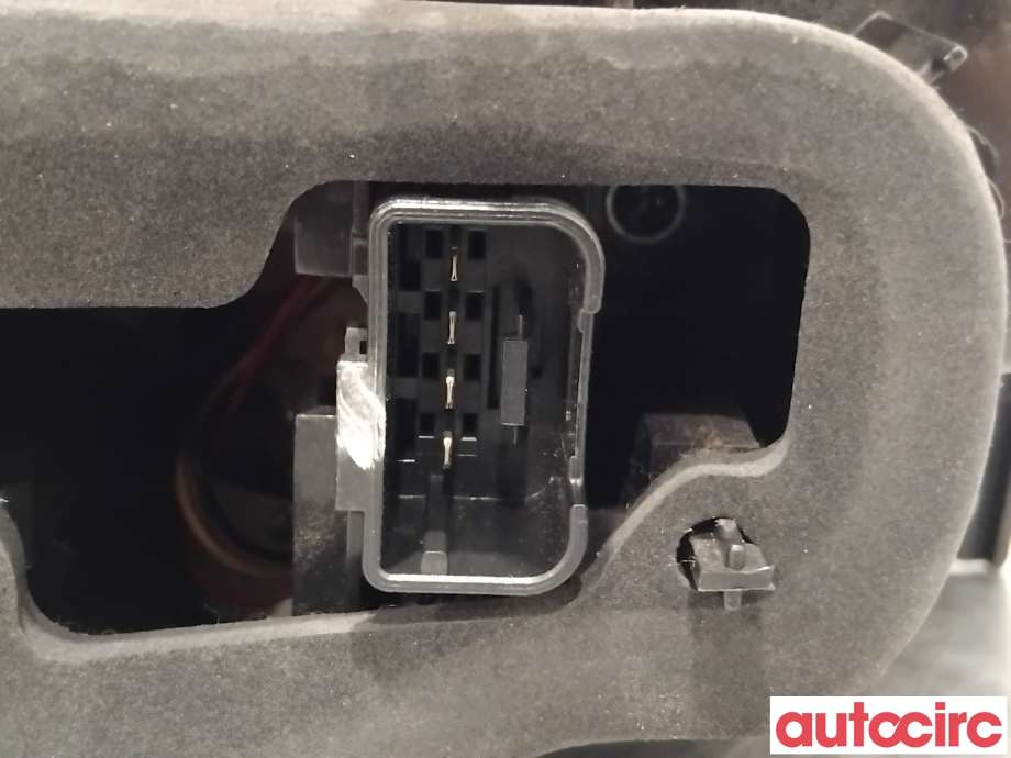 Baklykt høyre til VW Golf, Plus/Cross 2005-2009 (Fase 1)  (VOLKSWAGEN|5M0945096N|89033608)