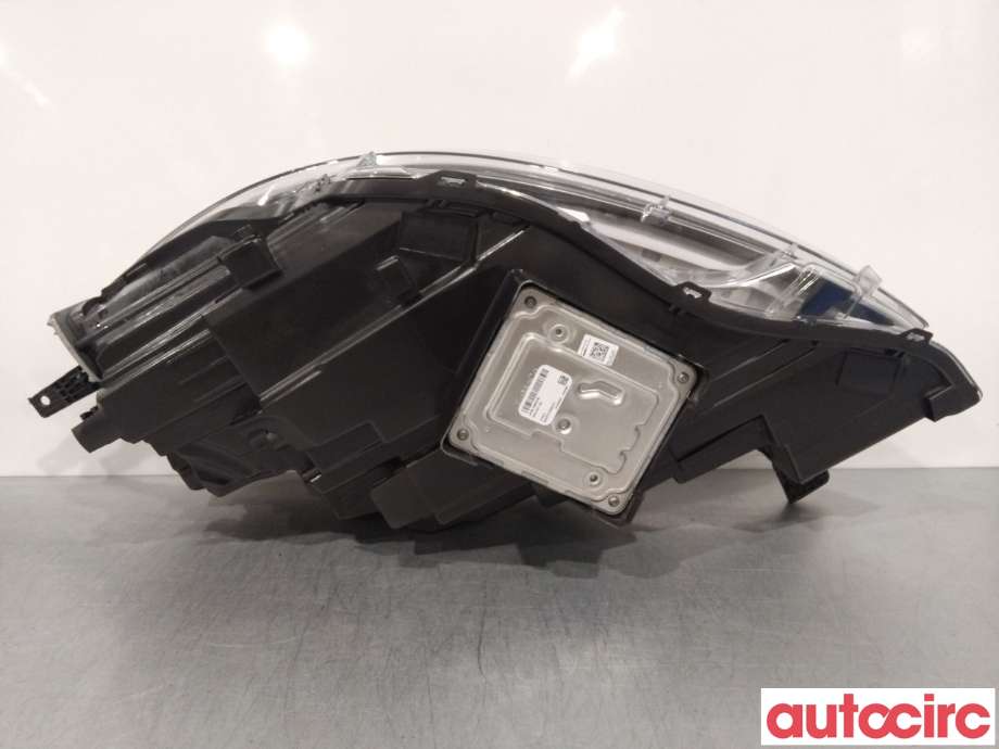 Frontlykt høyre xenon til Ford Kuga 2019-->> (Type III) (FORD|2677197|LV4B-13E016-AP|LV4B-13008-BA)