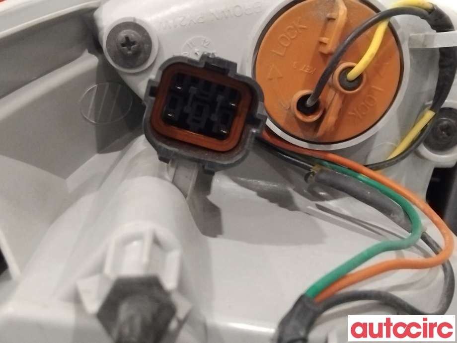 Baklykt venstre til Hyundai Ix35 2010-2015  (HYUNDAI|924012Y000)