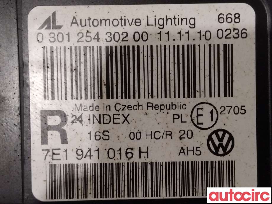 Frontlykt høyre halogen til VW Transporter / Caravelle 2009-2015 (Fase 2) (T5) (T5) (VOLKSWAGEN|7E1941016H|7E1941016T)