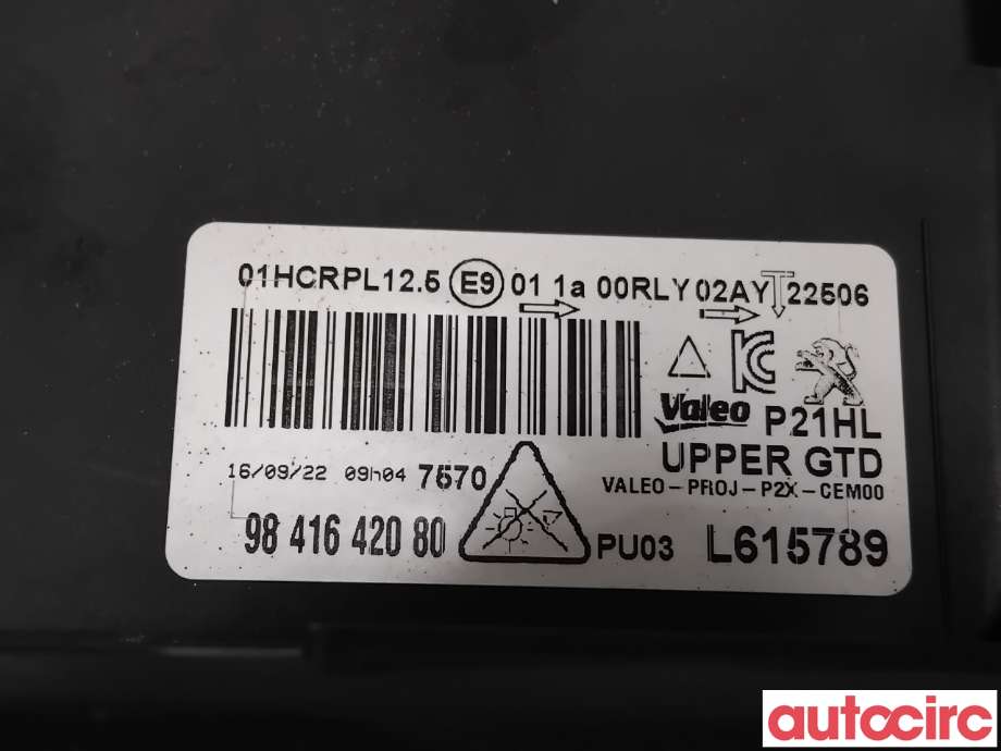 Frontlykt venstre halogen til Peugeot 208 2019-->> (Type II)  (PEUGEOT|1674248380|L615789|9841642080)