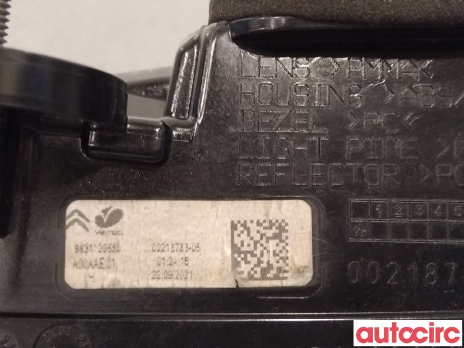 Baklykt venstre indre til Citroën C4, Spacetourer 2019-->>  (CITROEN|9831120680)