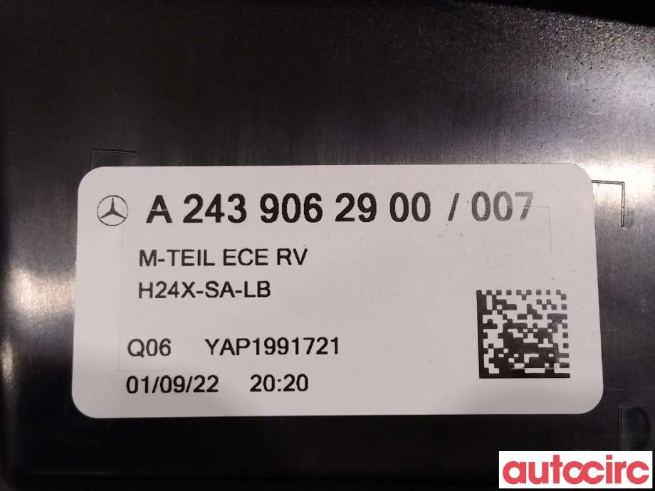 Baklykt fra støtfanger til Mercedes EQA 2021-->>  (MERCEDES|A2439062900)