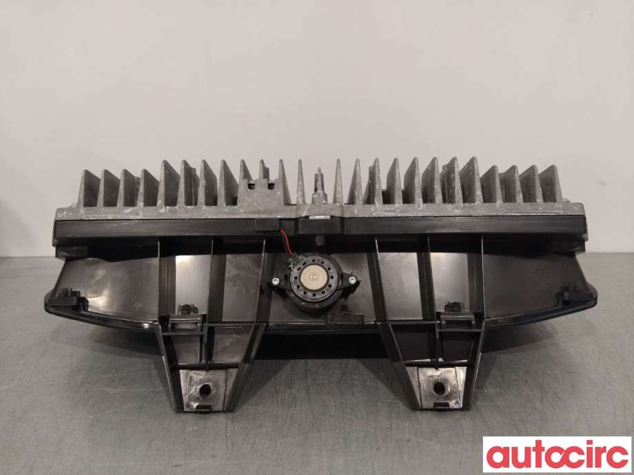 Instrumentpanel til Jaguar I-PACE 2018-->>  (JAGUAR|T4K8228|JANF-10849-PJ|J9D310F844JG)