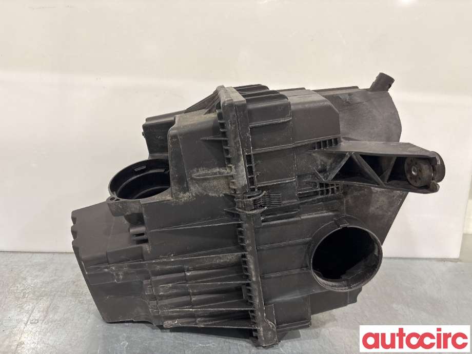 Luftfilterboks til VW Transporter / Caravelle 2009-2015 (Fase 2) (T5) (T5) (VOLKSWAGEN|7E0129607)