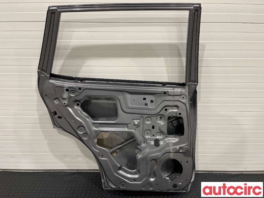 Dør venstre bak til Nissan X-Trail 2014-2022 (T32) (T32) (NISSAN|H210A4CBMA|)