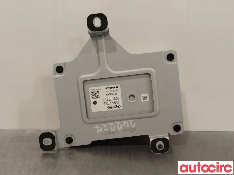 Bilstereo forsterker til Hyundai Tucson 2015-2020  (HYUNDAI|96370D7100)