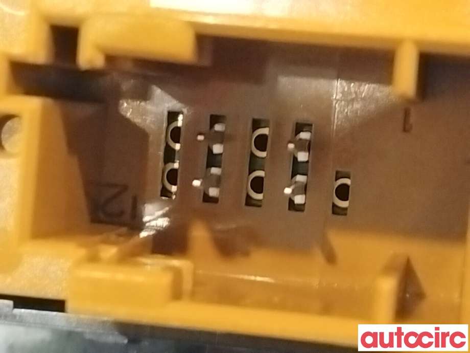 Diverse deler til Peugeot 208 2012-2019 (Type I)  (PEUGEOT|96750154ZD)