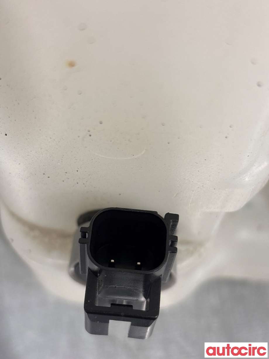 Spylertank til Ford C-Max 2010-2015 (Type II, Fase 1)  (FORD|1686869|AV61-13K163-BB)