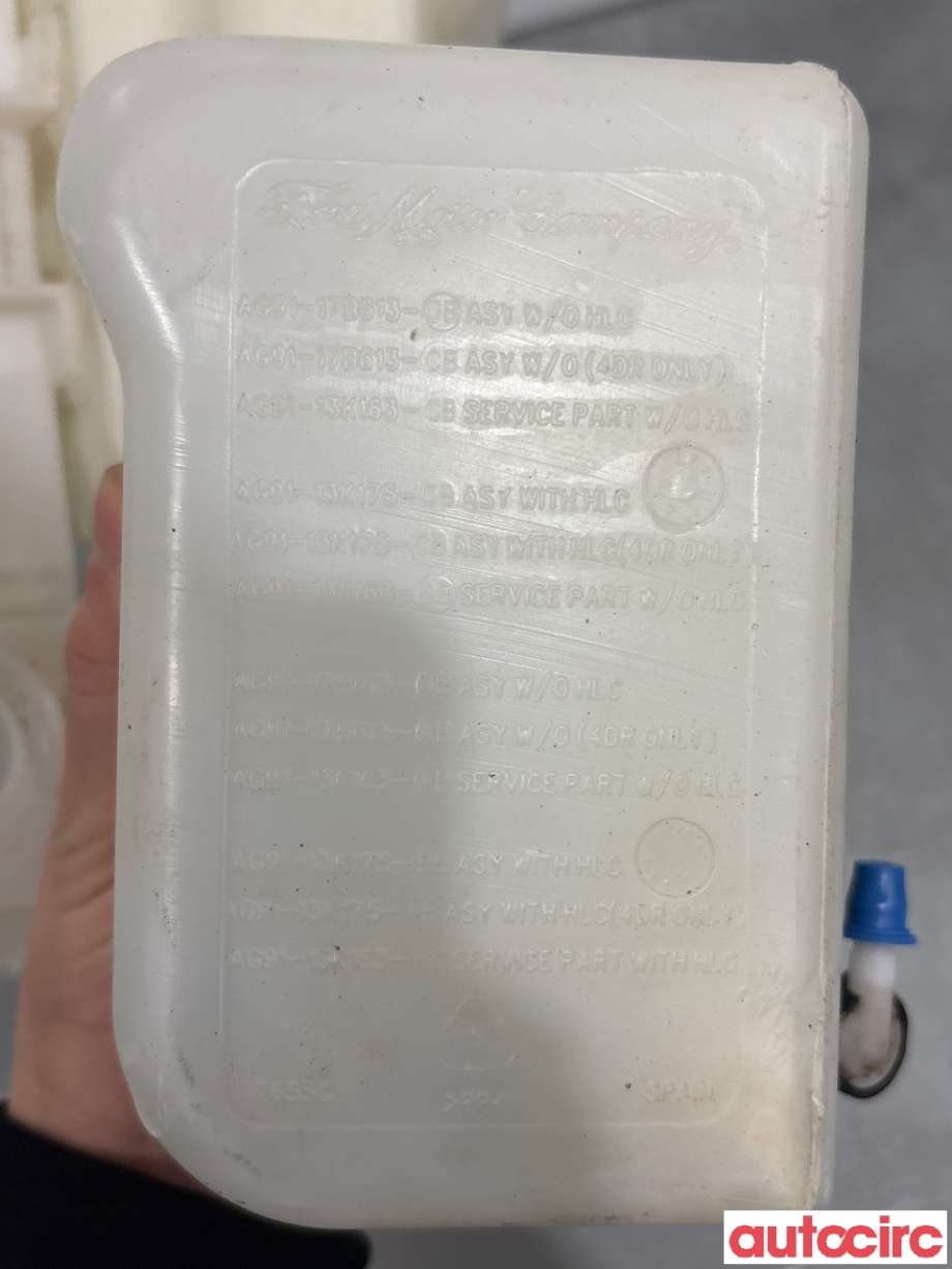 Spylertank til Ford Mondeo 2011-2014 (Type IV, Fase 2)  (FORD|1754867||AG91-13K163-BF)