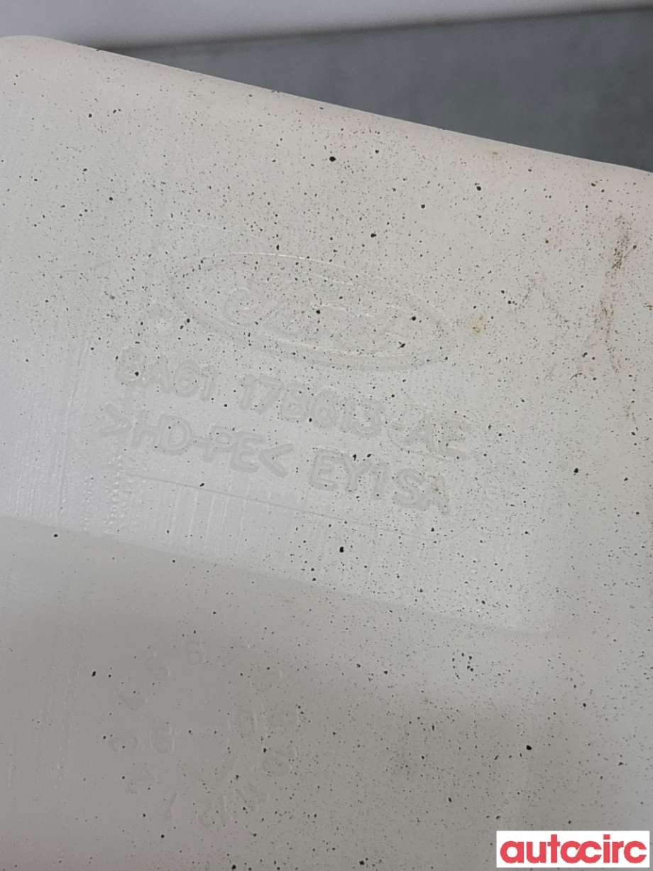 Spylertank til Ford Fiesta 2008-2012 (Type VI, Fase 1)  (FORD|1764300|)