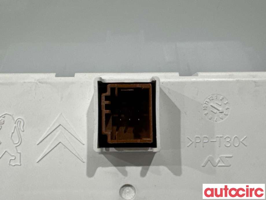 Multimedia display (MCU - Media Controller Unit) til Peugeot 3008 2009-2016 (Type I)  (PEUGEOT|1607489280||9808993180)