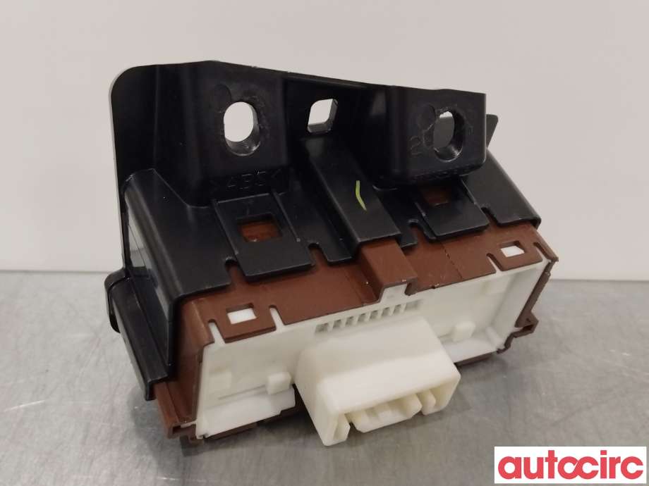 Bryter diverse til Toyota Auris 2015-2019 (Type II, Fase 2)  (TOYOTA|8497002090|)