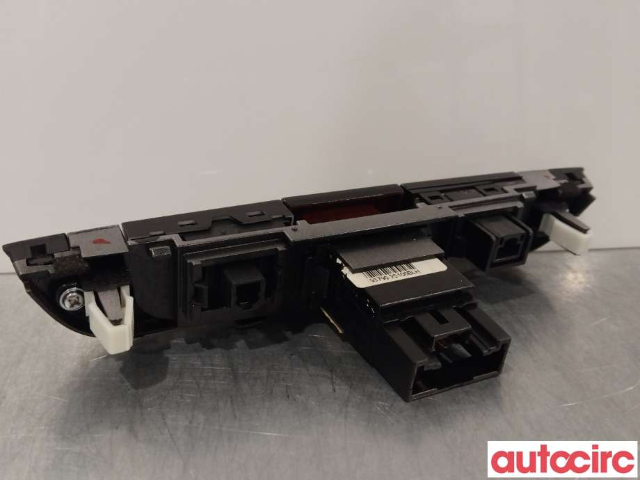 Bryter nødblink til Hyundai Ix35 2010-2015 (HYUNDAI|937902S100BLH)