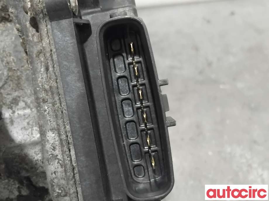 Spjeldhus til Toyota Urban Cruiser 2009-2014  (TOYOTA|261000N030||26100-0N030)