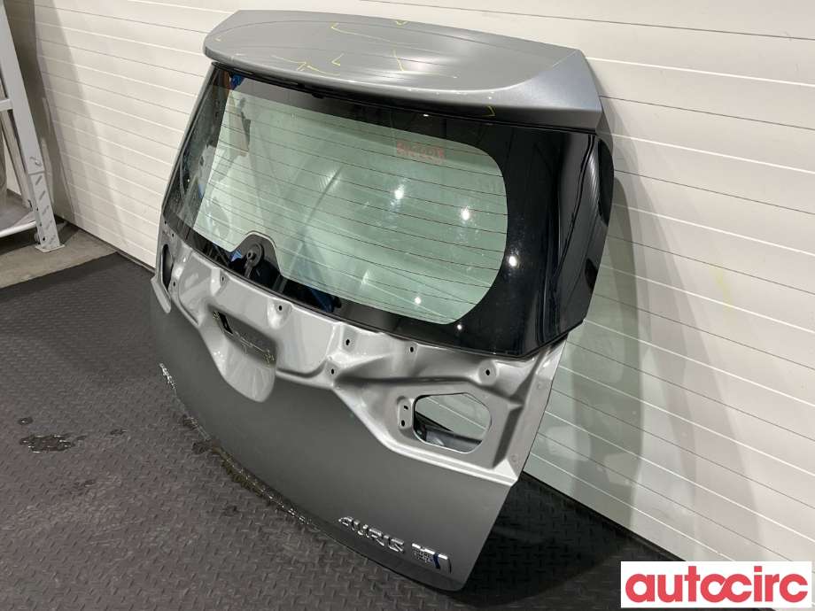 Bakluke combi til Toyota Auris 2013-2015 (Type II, Fase 1)  (TOYOTA|6700502240|6700502290)