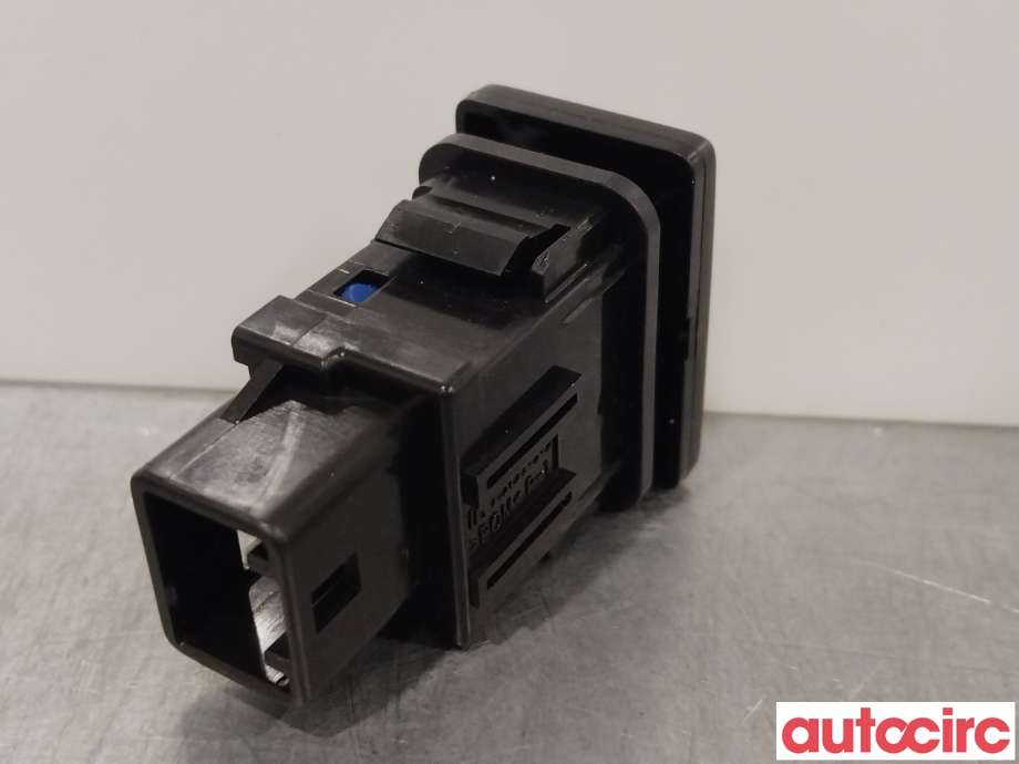 Bryter Antispinn til Toyota Auris 2015-2019 (Type II, Fase 2)  (TOYOTA|8498806071|)