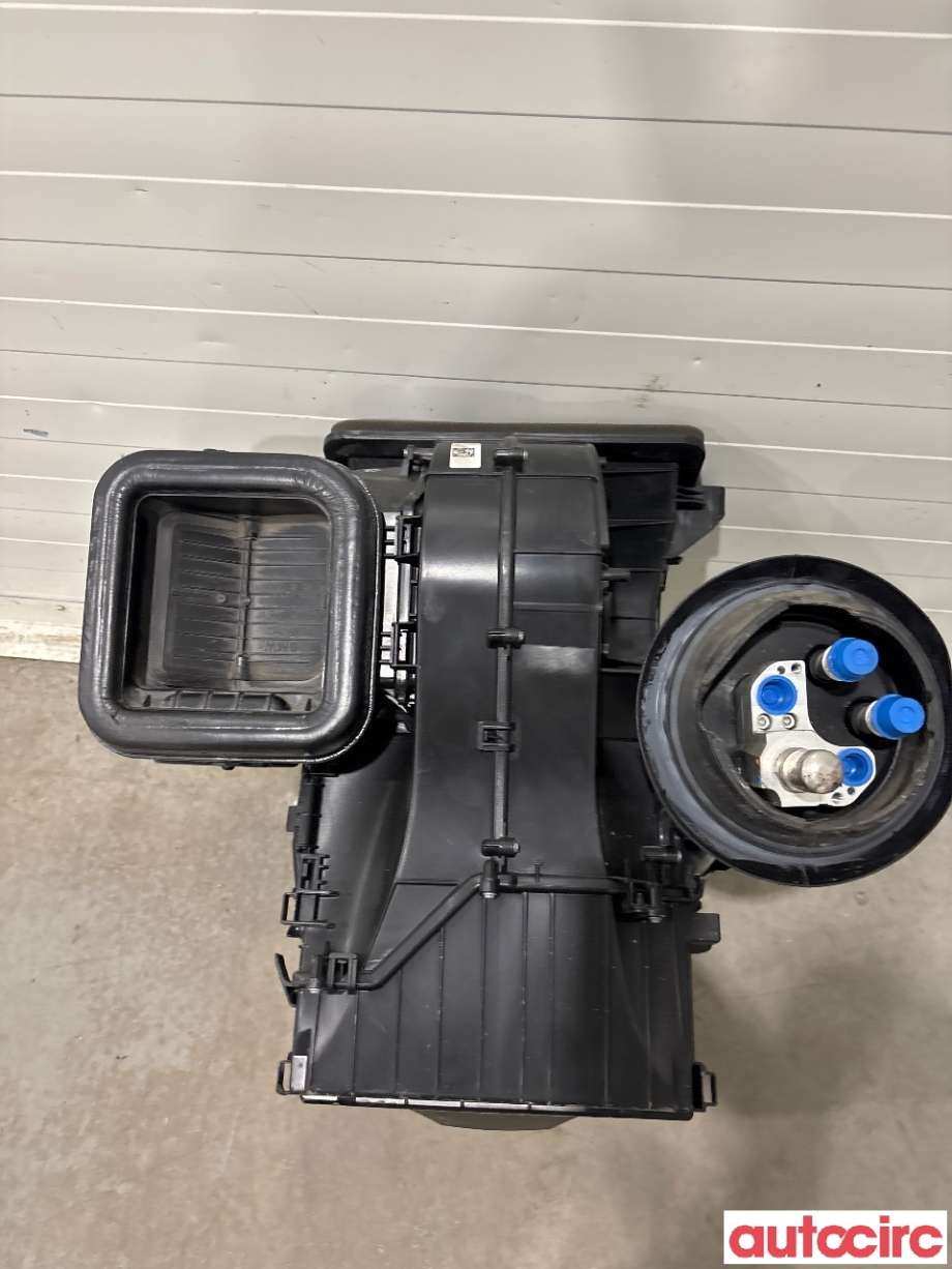 Diverse deler til BMW i3 2013-2022  (BMW|64116827062)
