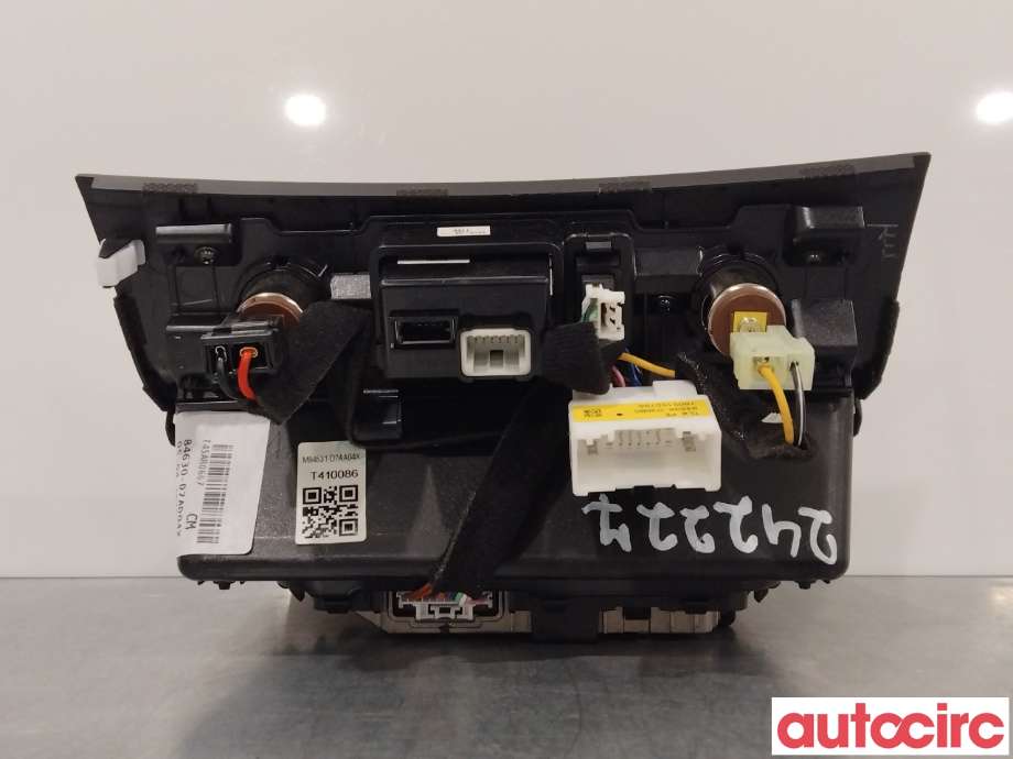 Diverse deler til Hyundai Tucson 2015-2020  (HYUNDAI|84631D7AA04X|84630D7AD0A4X)