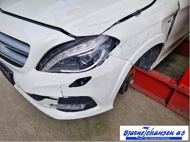 Mercedes B-Klasse 2011-2018 (W246) (W246), Motorkode: EM0004, Girkassekode:
