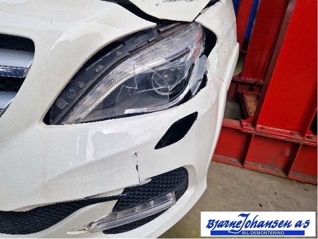 Mercedes B-Klasse 2011-2018 (W246) (W246), Motorkode: EM0004, Girkassekode: