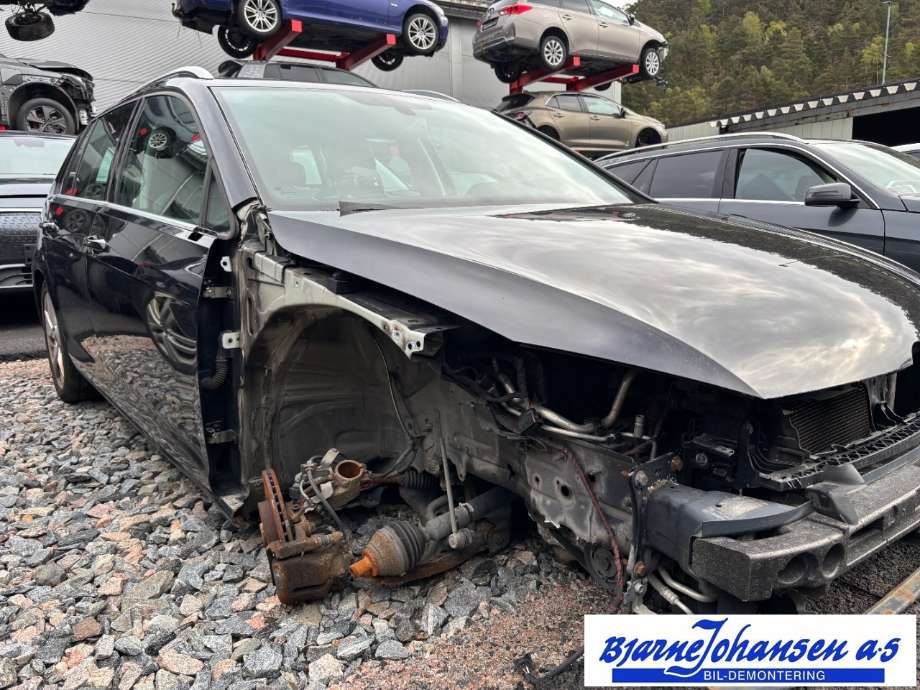 VW Golf VII, 2012-2017 (Fase 1)  delebil , Motorkode: CHPA