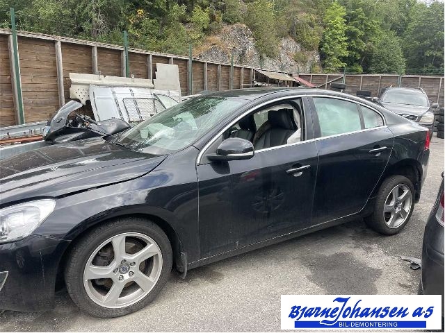 Volvo S60 2010-2014 (Type II, Fase 1) , Motorkode: D5204T2, Girkassekode: 