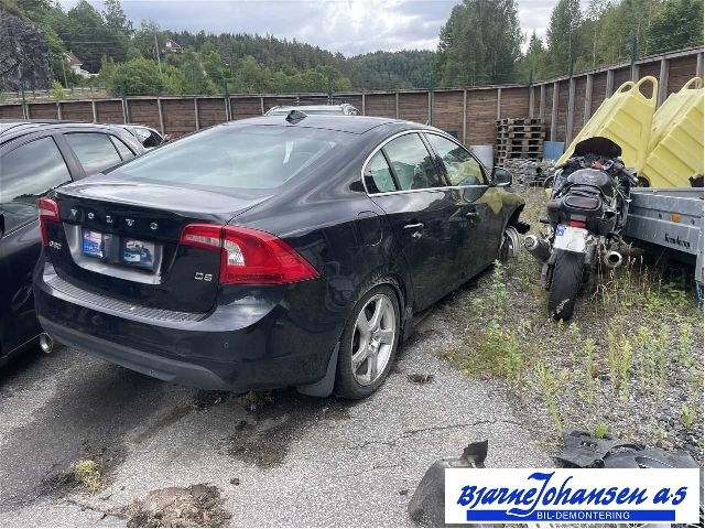 Volvo S60 2010-2014 (Type II, Fase 1) , Motorkode: D5204T2, Girkassekode: 
