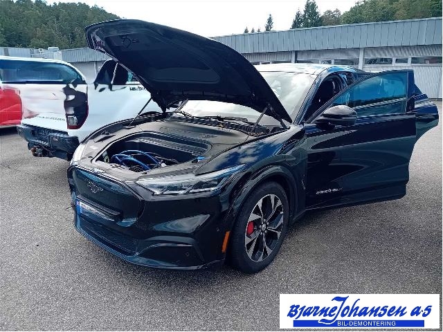 Ford Mustang Mach-e 2020-->> , Motorkode: U, Girkassekode: