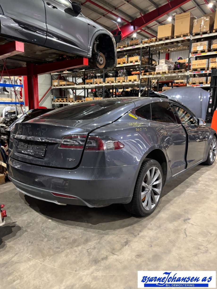 Tesla Model S 2013-2016 (Fase 1) , Motorkode: L1S, Girkassekode: 