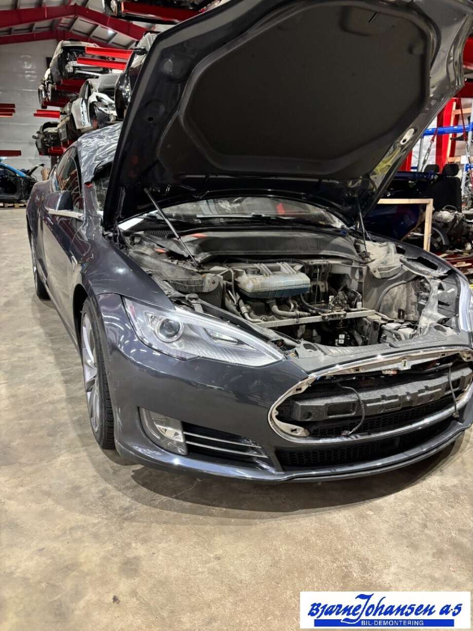Tesla Model S 2013-2016 (Fase 1) , Motorkode: L1S, Girkassekode: 