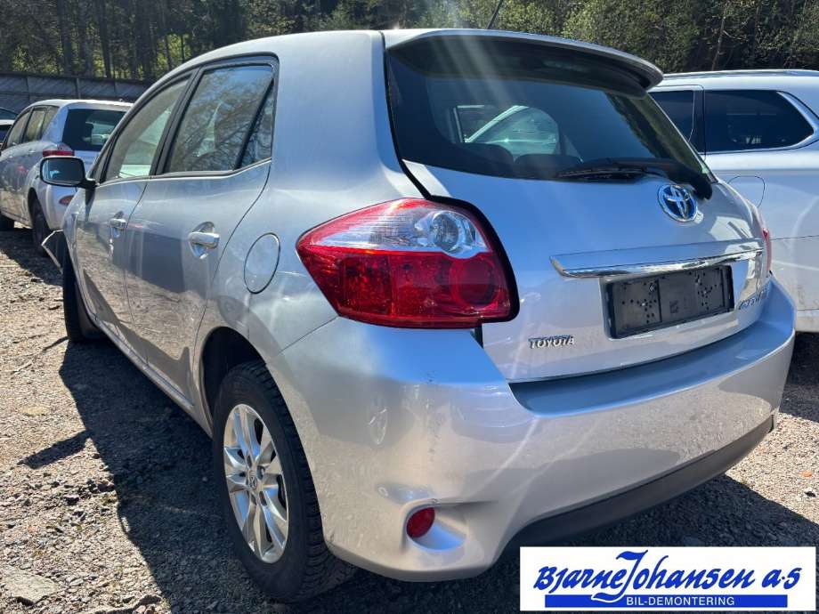 Toyota Auris 2010-2012 (Type I, Fase 2) , Motorkode: 2ZR-FXE, Girkassekode: