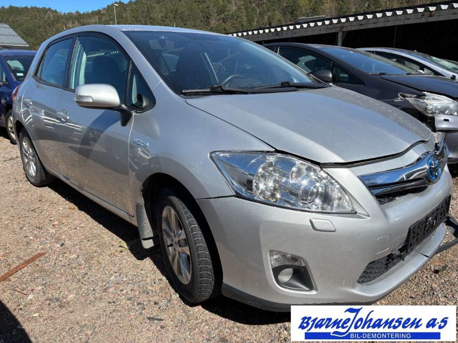 Toyota Auris 2010-2012 (Type I, Fase 2) , Motorkode: 2ZR-FXE, Girkassekode: