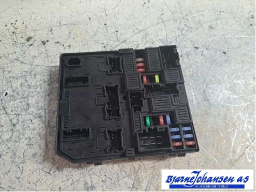 Sikringsboks til Nissan Qashqai 2014-2021 (Type II) (NISSAN|284B75NA3D||284B75NA1A)
